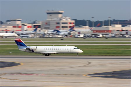 posar (aterrizar) - Airplane Taking Off, Hartsfield- Jackson International Airport, Atlanta, Georgia, USA Foto de stock - Con derechos protegidos, Código: 700-02418167