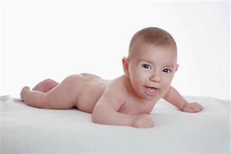 simsearch:700-02943469,k - Portrait de bébé Photographie de stock - Rights-Managed, Code: 700-02586108