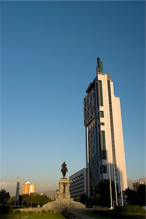 simsearch:841-02722355,k - CTC Building in Bellavista, Santiago, Chile Foto de stock - Con derechos protegidos, Código: 700-02594222