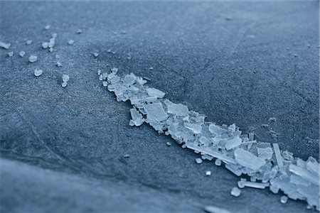 ferraille - Gros plan de la glace sur les voitures endommagées Photographie de stock - Rights-Managed, Code: 700-02594293