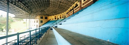 Tribüne im ungenutzten Stadion. Havanna, Kuba Stockbilder - Lizenzpflichtiges, Bildnummer: 700-02593613