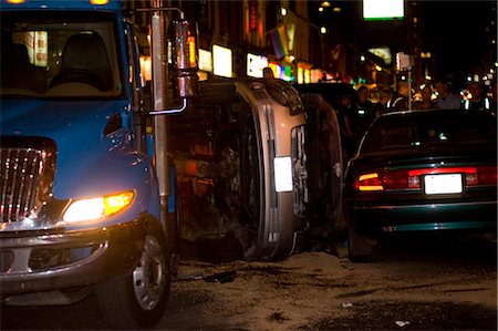 disaster and rescue - Car Accident, Yonge Street, Toronto, Ontario, Canada Foto de stock - Con derechos protegidos, Código: 700-02593693