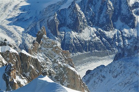 simsearch:700-00634338,k - Glacier du géant et Vallée Blanche depuis l'Aiguille du Midi, Chamonix, France Photographie de stock - Rights-Managed, Code: 700-02593975