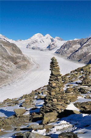 simsearch:700-02593930,k - Cairn et le Glacier d'Aletsch depuis l'Eggishorn, Suisse Photographie de stock - Rights-Managed, Code: 700-02593979