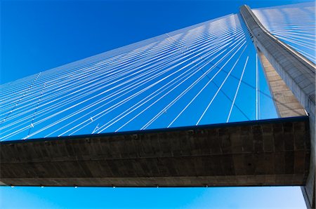 Regard vers le haut sur le Pont de Normandie, Le Havre, Normandie, France Photographie de stock - Rights-Managed, Code: 700-02637286