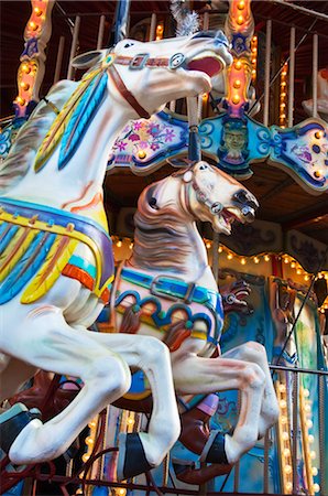 rouen - Close-up of Colourful Horses in Merry-go-round, Rouen, Normandy, France Foto de stock - Con derechos protegidos, Código: 700-02637297