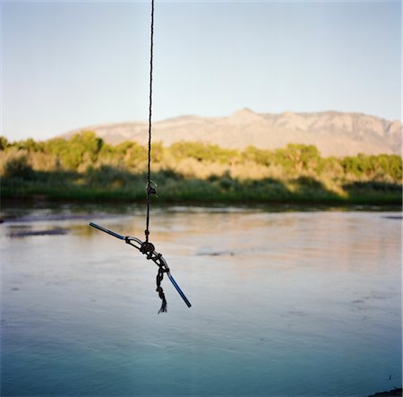 Homemade Swing over Rio Grande River, New Mexico, USA Foto de stock - Con derechos protegidos, Código: 700-02638058