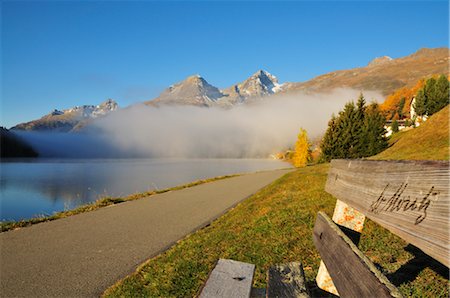 simsearch:700-02633487,k - Brume sur le lac St Moritz, Suisse Photographie de stock - Rights-Managed, Code: 700-02633490