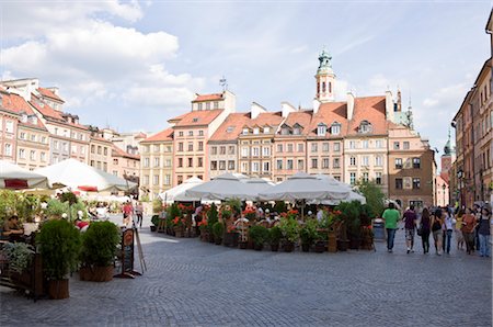 exterior - Old Town Market Place, Old Town, Warsaw, Poland Foto de stock - Con derechos protegidos, Código: 700-02633765