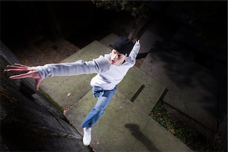 Man Practicing Parkour in city, Portland, Oregon, USA Stock Photo - Rights-Managed, Code: 700-02669248