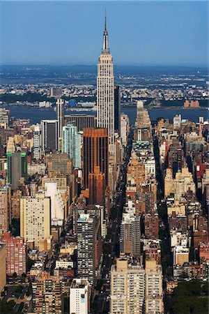 Empire State Building et la Skyline de Manhattan au lever du soleil, l'Upper East Side, New York City, New York, États-Unis Photographie de stock - Rights-Managed, Code: 700-02670175