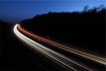 Lumières des stries sur A3, Bavière, Allemagne Photographie de stock - Rights-Managed, Code: 700-02671147