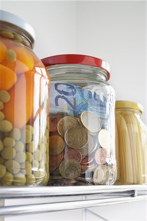 supply - Jars Full of Food and Money Foto de stock - Con derechos protegidos, Código: 700-02671318