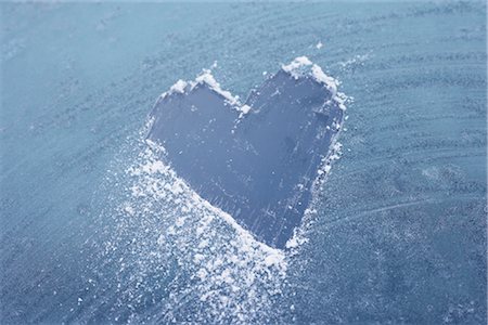 Heart Shape in Frosted Window Fotografie stock - Rights-Managed, Codice: 700-02671329