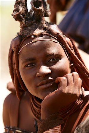 stammesangehöriger (männlich und weiblich) - Porträt der Himba Frau, Opuwo, Namibia Stockbilder - Lizenzpflichtiges, Bildnummer: 700-02694004