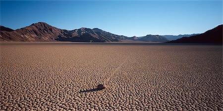 Mouvement Rock, Death Valley National Park, Californie, USA Photographie de stock - Rights-Managed, Code: 700-02694099