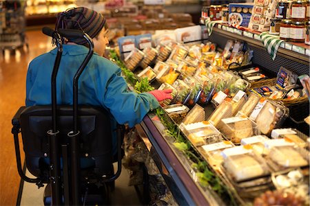 packaged prepared food - Woman Grocery Shopping Stock Photo - Rights-Managed, Code: 700-02698318