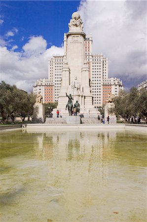 fountain plaza statue - Plaza de Espana, Madrid, Spain Stock Photo - Rights-Managed, Code: 700-02693369