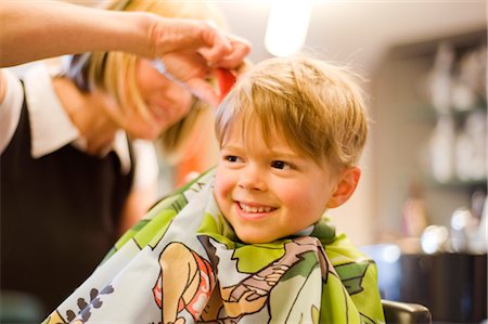 Boy Having Haircut, Salzburg, Austria Foto de stock - Con derechos protegidos, Código: 700-02700159