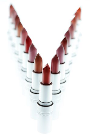 Lippenstifte in V-Formation Stockbilder - Lizenzpflichtiges, Bildnummer: 700-02700955