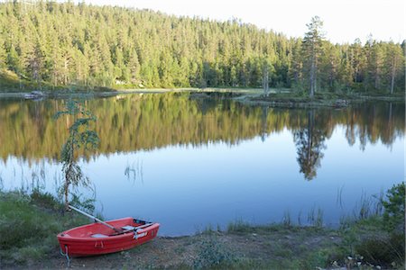 Bateau à rames en lac, Norvège Photographie de stock - Rights-Managed, Code: 700-02702599