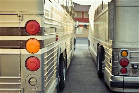 parking lot close up - Parked Buses, Klamath Falls, Oregon, USA Foto de stock - Con derechos protegidos, Código: 700-02757089