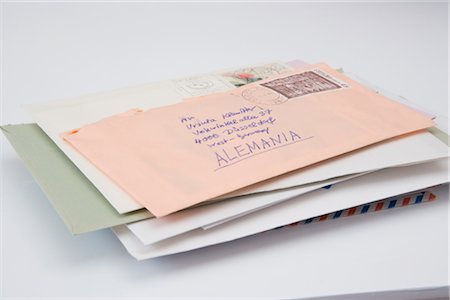enveloppe - Stack of Letters Foto de stock - Con derechos protegidos, Código: 700-02757136