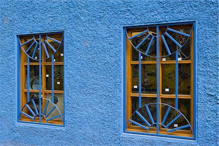 Windows, viktorianisches Haus, Valparaiso, Chile Stockbilder - Lizenzpflichtiges, Bildnummer: 700-02757224