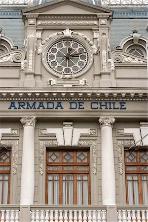 simsearch:6119-08268314,k - Édifice de Armada de Chile, Valparaiso, Chile Photographie de stock - Rights-Managed, Code: 700-02757220