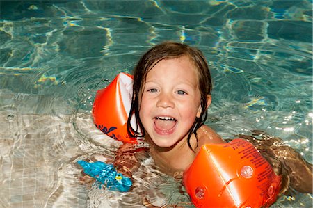 Natation de fille Photographie de stock - Rights-Managed, Code: 700-02786761