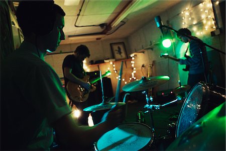 rock and roll - Band Practicing Foto de stock - Con derechos protegidos, Código: 700-02786868