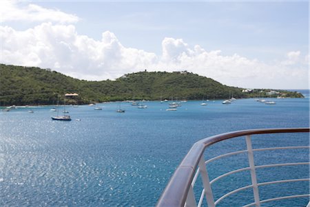 Cruise Ship Railing, St Thomas, US Virgin Islands Foto de stock - Direito Controlado, Número: 700-02798003