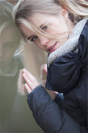 reflective vest - Portrait de femme Photographie de stock - Rights-Managed, Code: 700-02798126