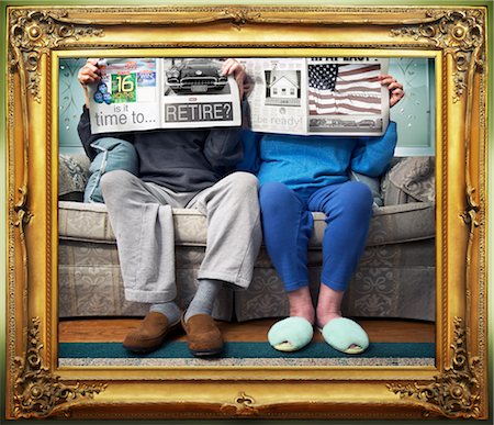 Framed Image of a Couple Reading the Newspaper Foto de stock - Con derechos protegidos, Código: 700-02833276