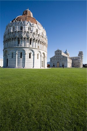 piazza del duomo - Battistero di San Giovanni et la cathédrale de Pise, Campo dei Miracoli, Pise, Toscane, Italie Photographie de stock - Rights-Managed, Code: 700-02833401