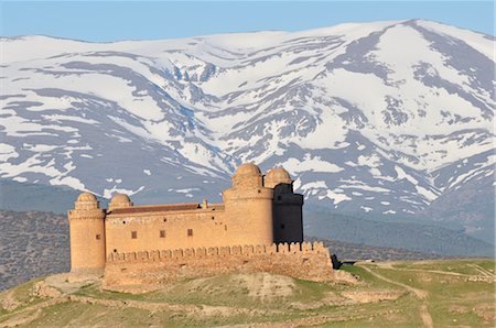 Castillo de La Calahorra, Nevada Sierra à l'arrière-plan, La Calahorra, Andalucia, Espagne Photographie de stock - Rights-Managed, Code: 700-02833864