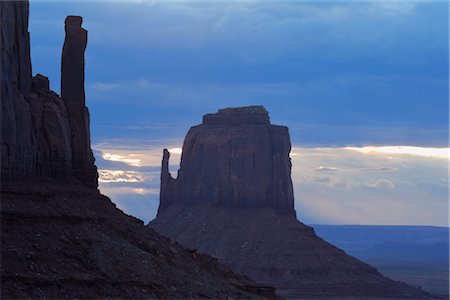 simsearch:700-00054972,k - Monument Valley, Arizona, USA Photographie de stock - Rights-Managed, Code: 700-02887023