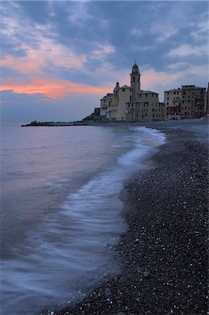 Dusk Over the Italian Riviera in Camogli, Province of Genoa, Liguria, Italy Fotografie stock - Rights-Managed, Codice: 700-02883153