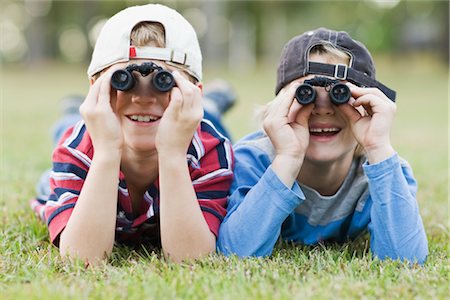Little Boys Using Binoculars Stock Photo - Rights-Managed, Code: 700-02912045
