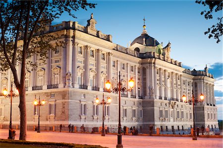 plaza de oriente - Palacio Real, Madrid, Spanien Stockbilder - Lizenzpflichtiges, Bildnummer: 700-02912941