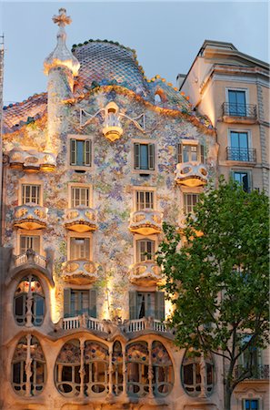 spain barcelona casa batllo - Casa Ben, Barcelone, Catalogne, Espagne Photographie de stock - Rights-Managed, Code: 700-02912951