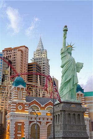 facade of casino - New York New York Hotel &amp; Casino, Paradise, Las Vegas, Nevada, USA Photographie de stock - Rights-Managed, Code: 700-02913191