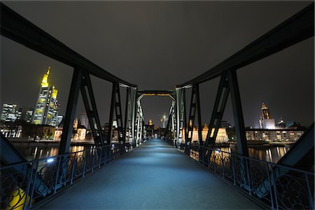 foot bridge and nobody - Eiserner Steg Bridge at Night, Frankfurt, Hesse, Germany Stock Photo - Rights-Managed, Code: 700-02935303