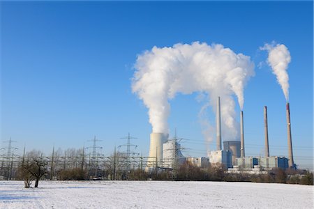 Grosskrotzenburg Power Station, Grossauheim, Hesse, Allemagne Photographie de stock - Rights-Managed, Code: 700-02935327