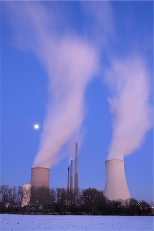 factory pollution - Grosskrotzenburg Power Station, Grossauheim, Hesse, Germany Foto de stock - Con derechos protegidos, Código: 700-02935332