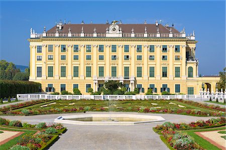 Schonbrunn Palace and Gardens, Vienna, Austria Foto de stock - Con derechos protegidos, Código: 700-02935539