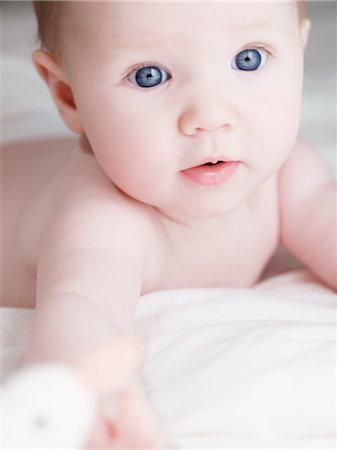 females only bed lying - Portrait of Baby Stock Photo - Rights-Managed, Code: 700-02943466