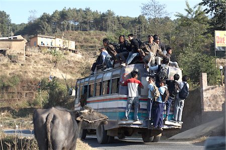 Leute auf einem überfüllten Bus, Nepal Stockbilder - Lizenzpflichtiges, Bildnummer: 700-02957835