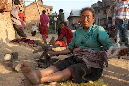 Woman Weaving, Chapagaon, Nepal Foto de stock - Direito Controlado, Número: 700-02957840