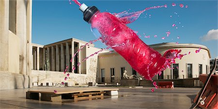 exterior ramp building - Drink Bottle Exploding at Skateboard Park, Palais de Tokyo, Paris, France Stock Photo - Rights-Managed, Code: 700-02967877